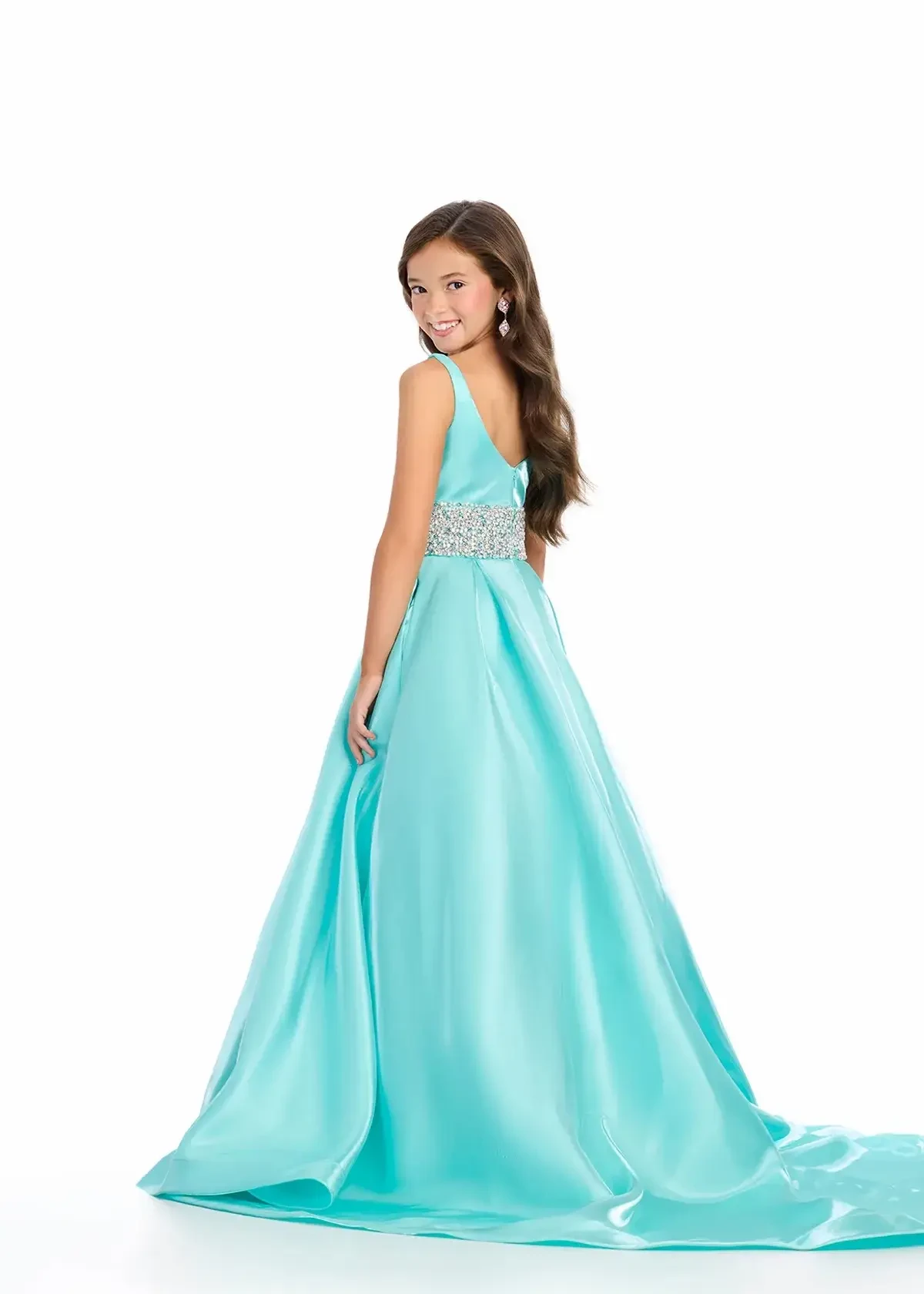 Little Girl Pageant Prep: Finding the Perfect Fun Fashion and Gown. Desktop Image